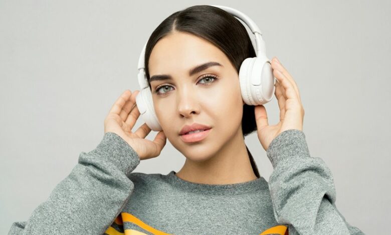 model xucvihkds color palette