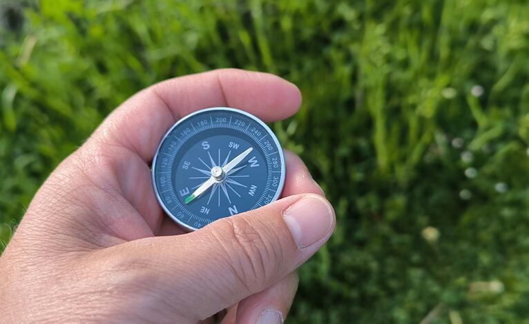 smart compass guide caller lookup